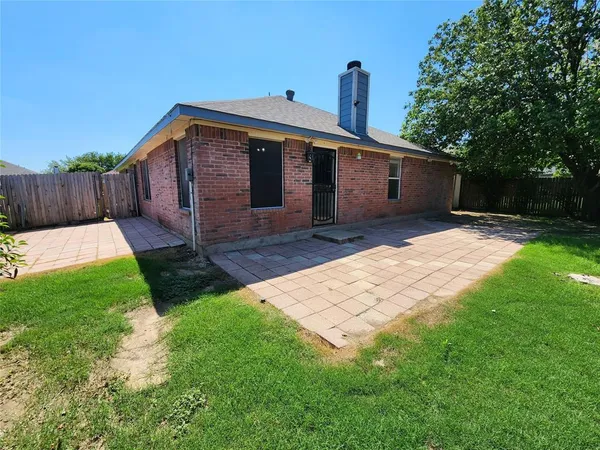 $1,950 | 504 Ryan Street, Saginaw, TX 76179