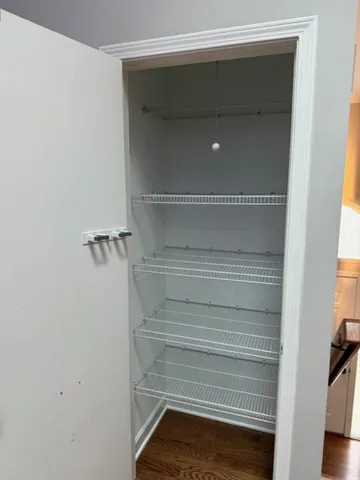 $2,500 | 9334 Drummond Drive, Unit 9334, Tinley Park, IL 60487