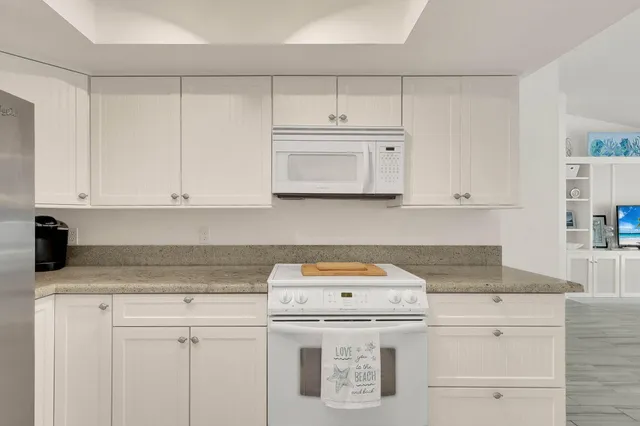 $649,000 | 3824 Southeast Fairway East, Stuart, FL 34997