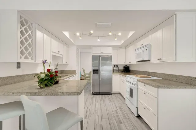 $649,000 | 3824 Southeast Fairway East, Stuart, FL 34997