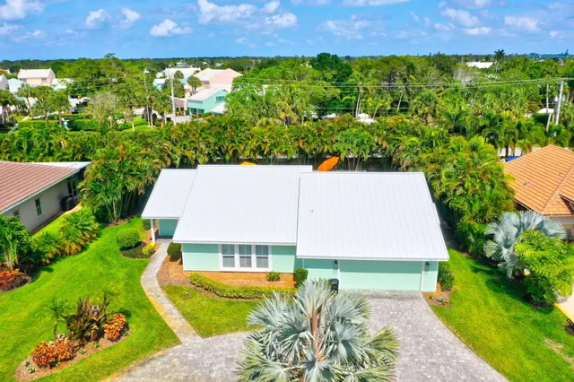 $649,000 | 3824 Southeast Fairway East, Stuart, FL 34997