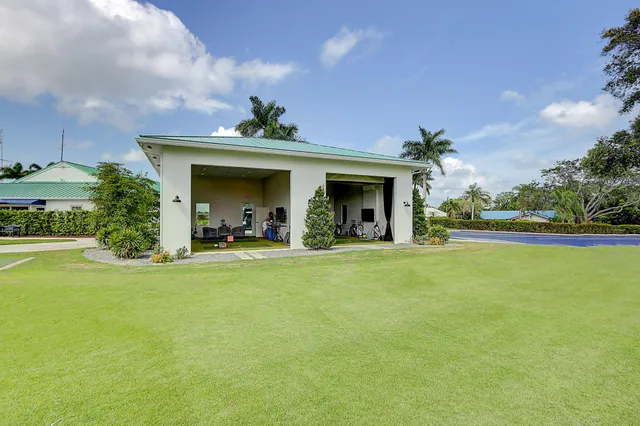 $649,000 | 3824 Southeast Fairway East, Stuart, FL 34997