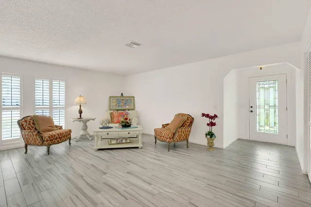 $649,000 | 3824 Southeast Fairway East, Stuart, FL 34997