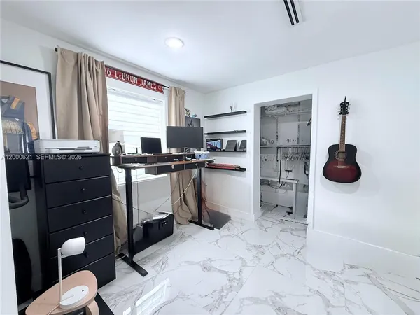 $4,999 | 11020 Southwest 42nd Terrace, Miami, FL 33165