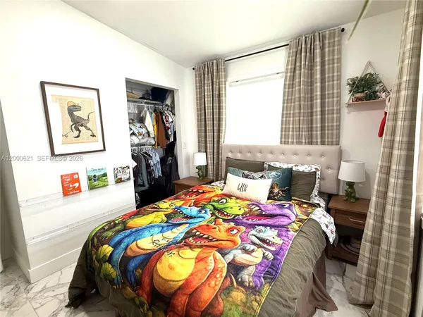 $4,999 | 11020 Southwest 42nd Terrace, Miami, FL 33165