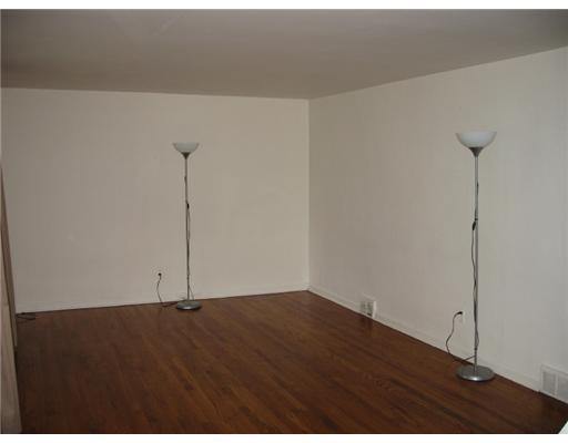 309 Orchard Spring Road Pittsburgh, PA 15220 - Photo 3 of 10 Living Room.