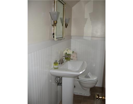 309 Orchard Spring Road Pittsburgh, PA 15220 - Photo 5 of 10 Full Bath.