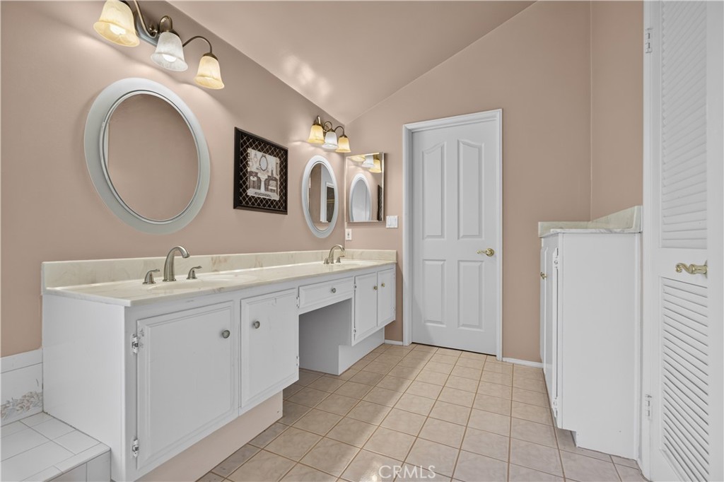 11719 Monte Leon Way Porter Ranch, CA 91326 - Photo 35 of 56 Master Suite Bathroom at upstaris