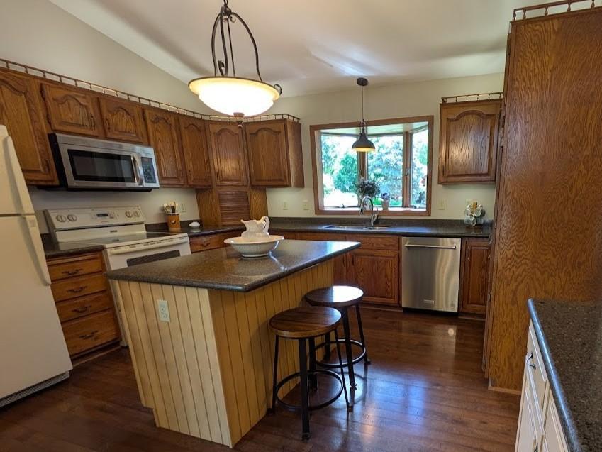8427 Cooper Path Inver Grove Heights, MN 55076 - Photo 5 of 24