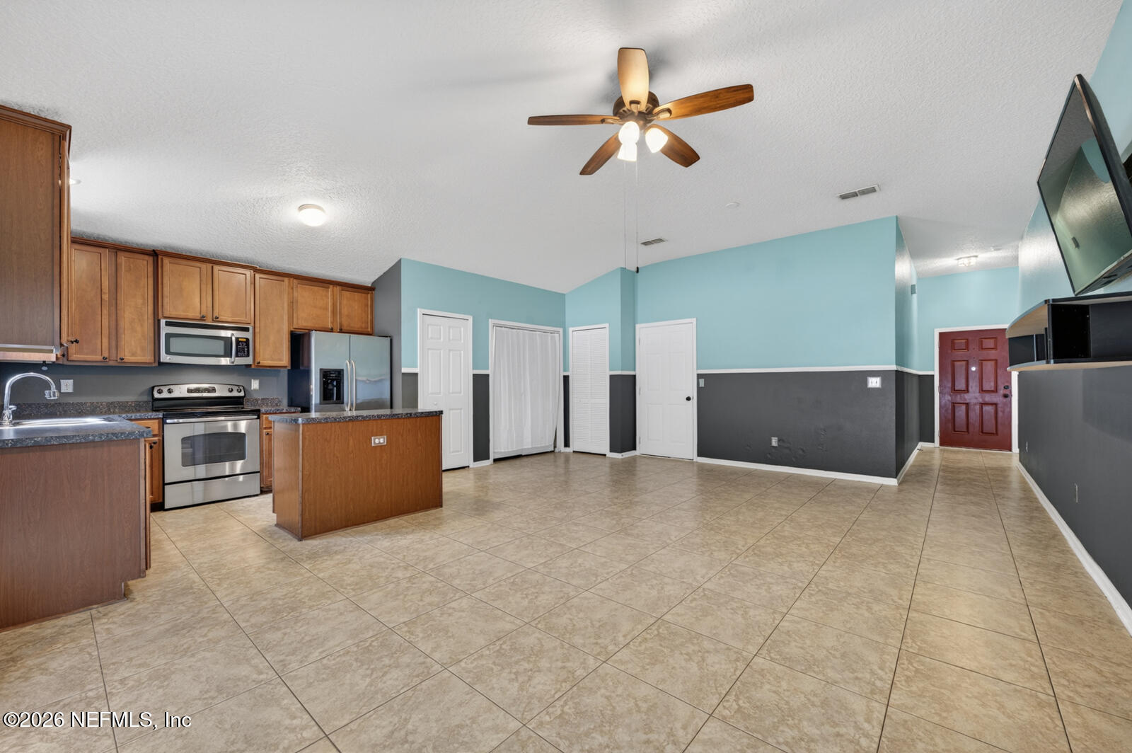 161 North Twin Maple Road St. Augustine, FL 32084 - Photo 6 of 34 Great Room