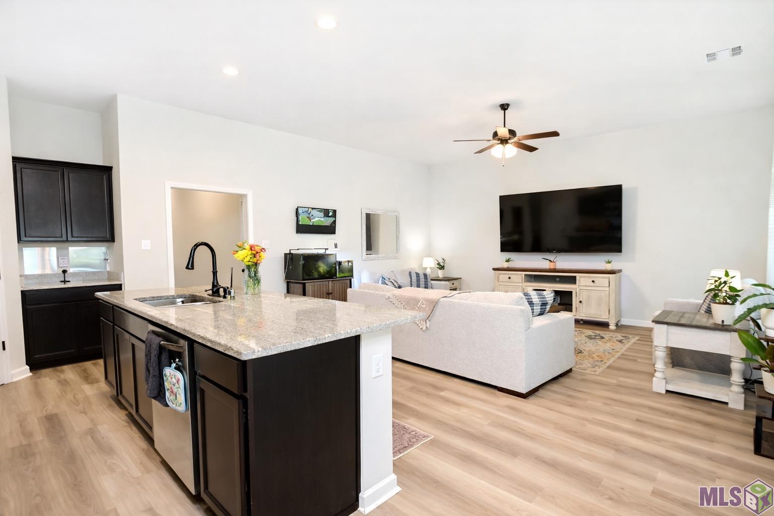 259 Shadow Pointe Road Thibodaux, LA 70301 - Photo 4 of 19