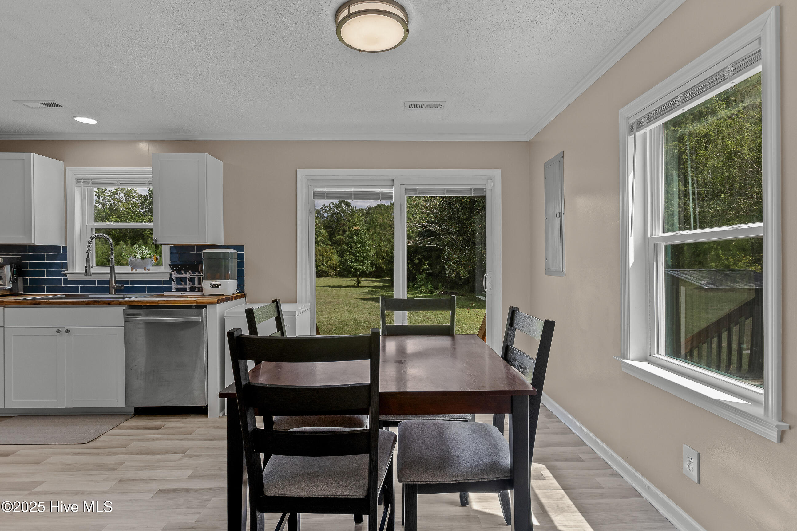 242 Walton Road Midway Park, NC 28544 - Photo 8 of 24 08