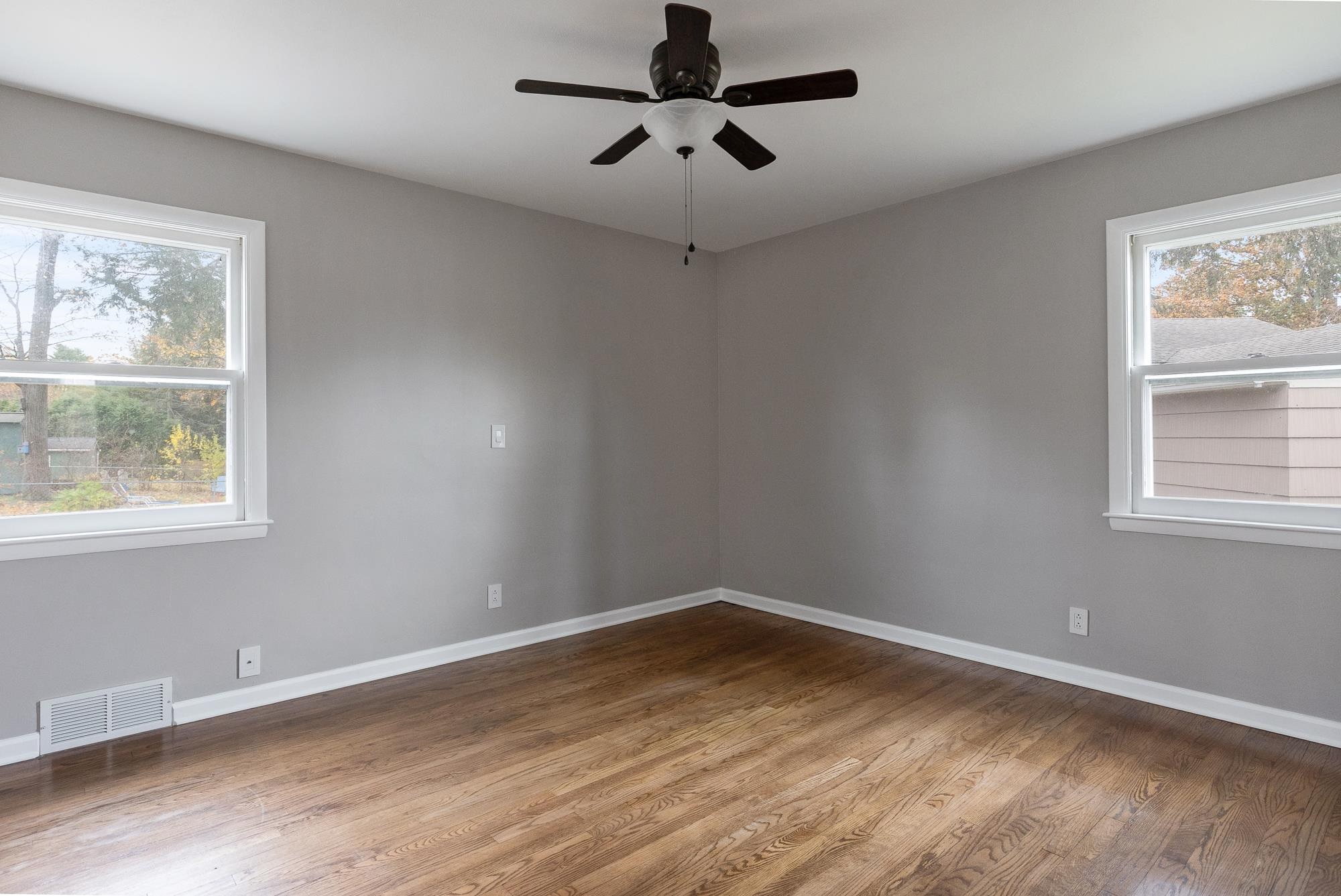 149 Shore Road Burlington, VT 05408 - Photo 12 of 35