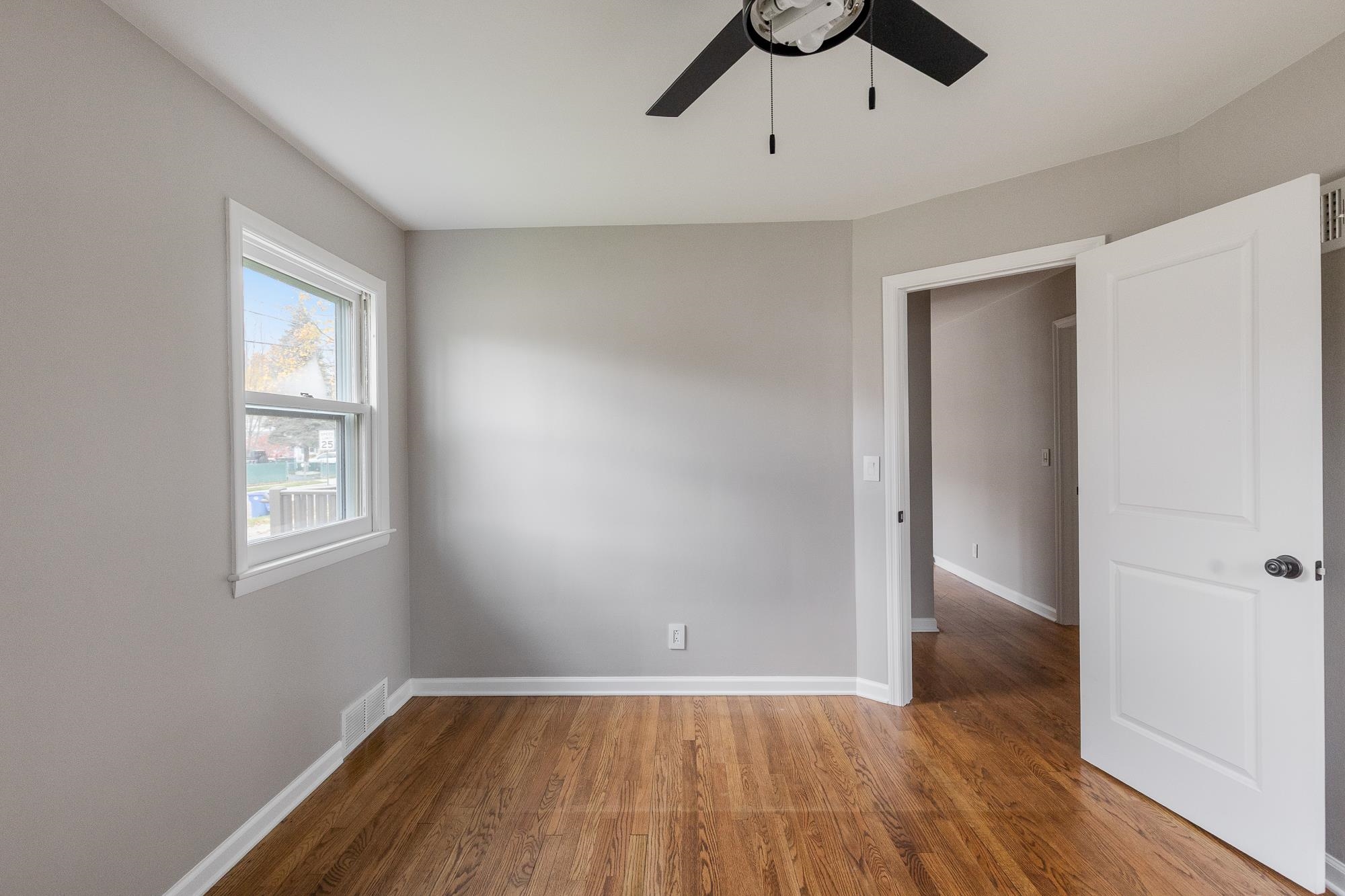 149 Shore Road Burlington, VT 05408 - Photo 10 of 35