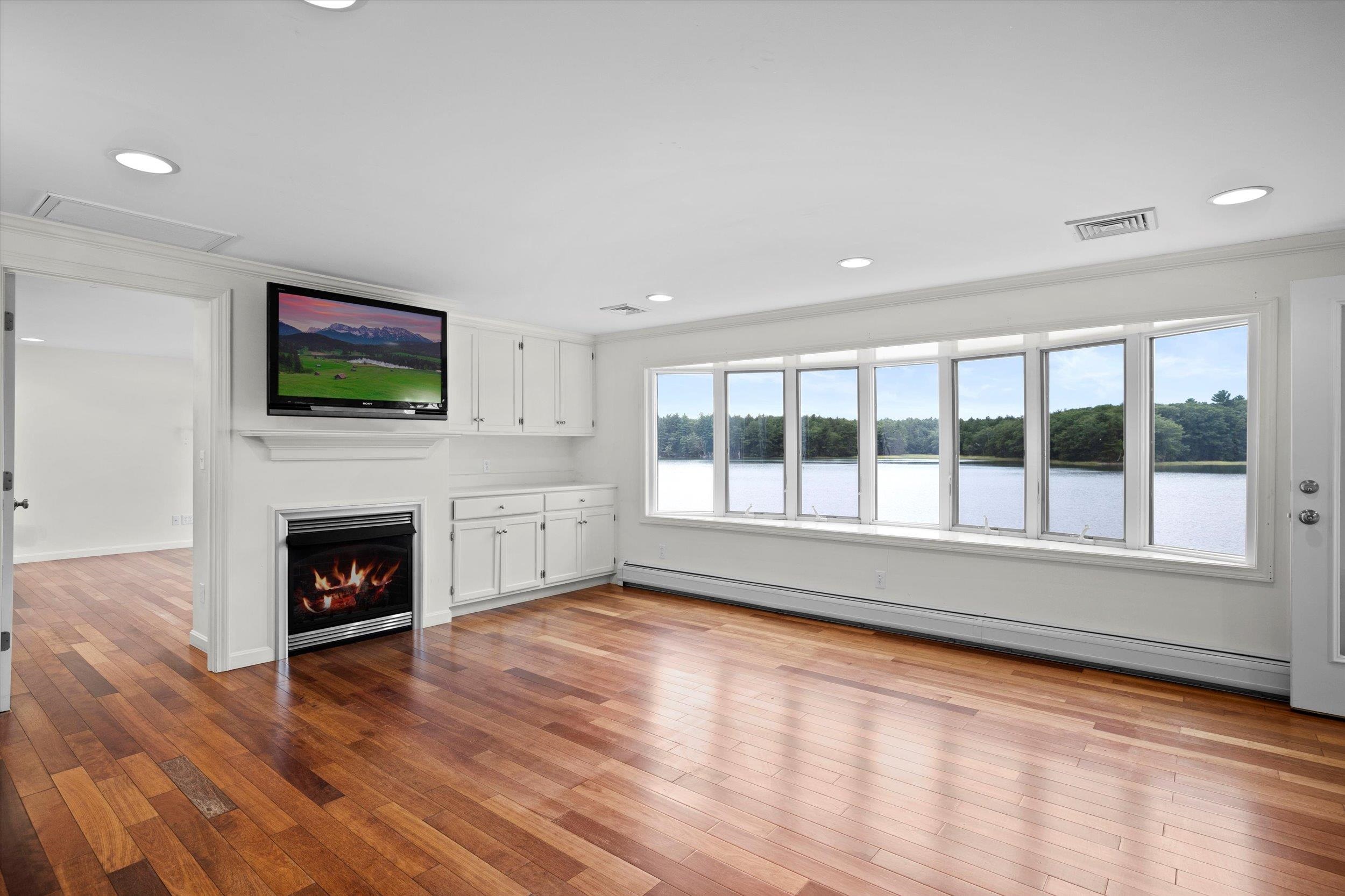 165 Spur Road Dover, NH 03820 - Photo 5 of 40