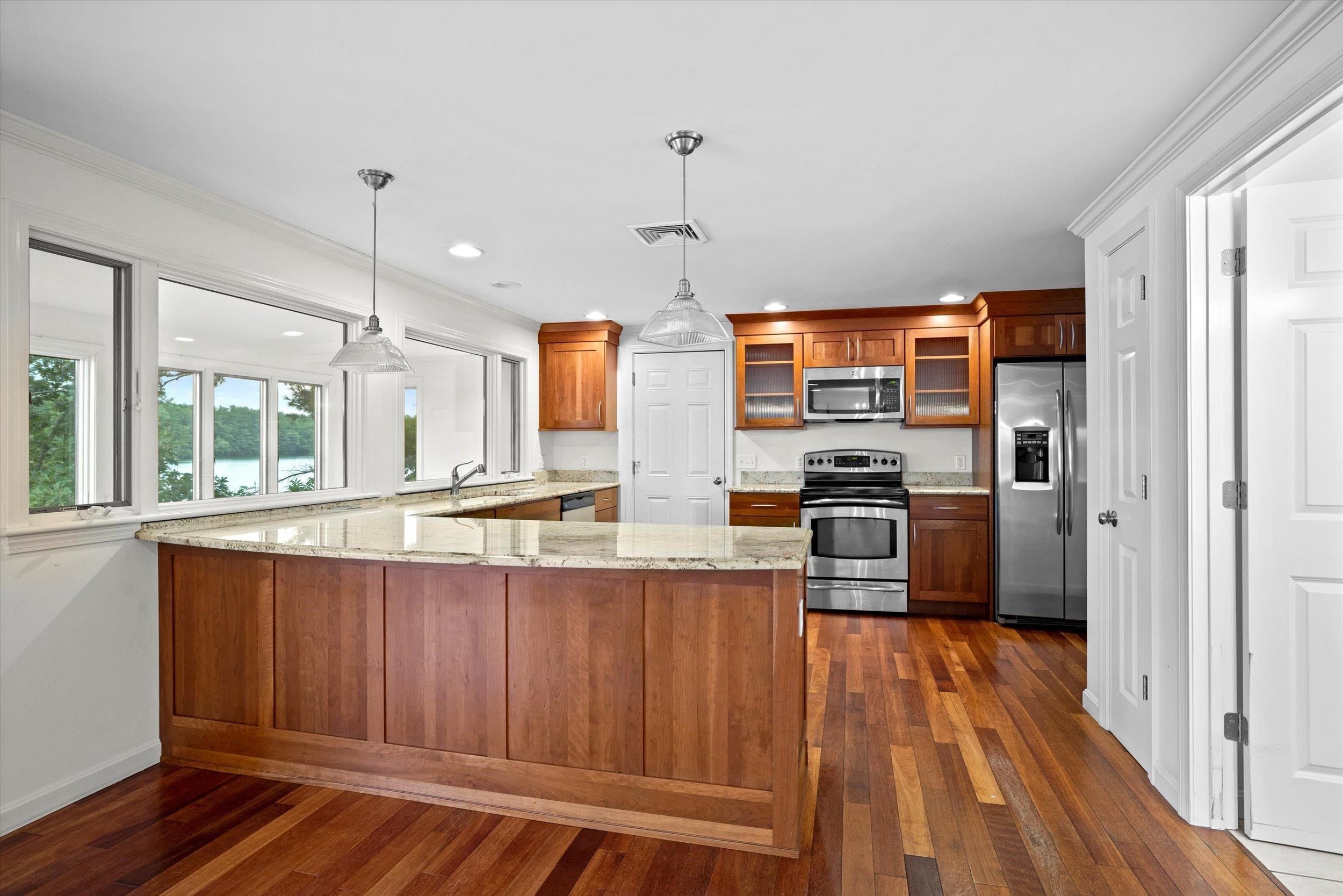 165 Spur Road Dover, NH 03820 - Photo 7 of 40