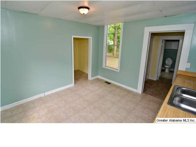 1017 15th Place Southwest Birmingham, AL 35211 - Photo 16 of 30