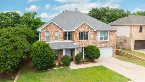 $425,000 | 3709 St Johns Drive, Denton, TX 76210