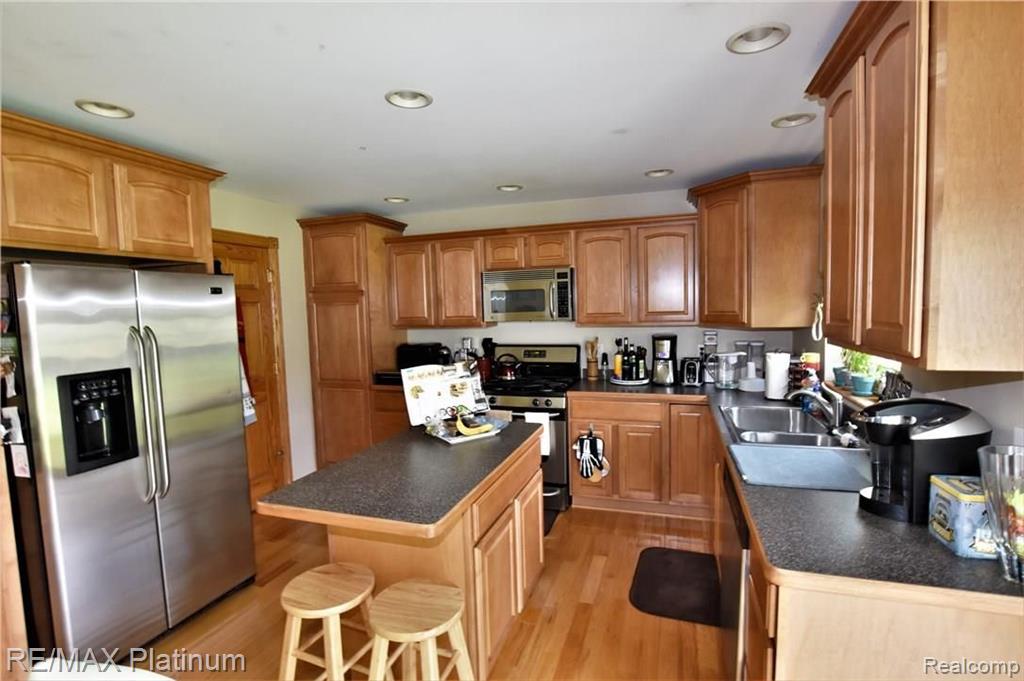 2665 Tim Avenue Brighton, MI 48114 - Photo 8 of 26