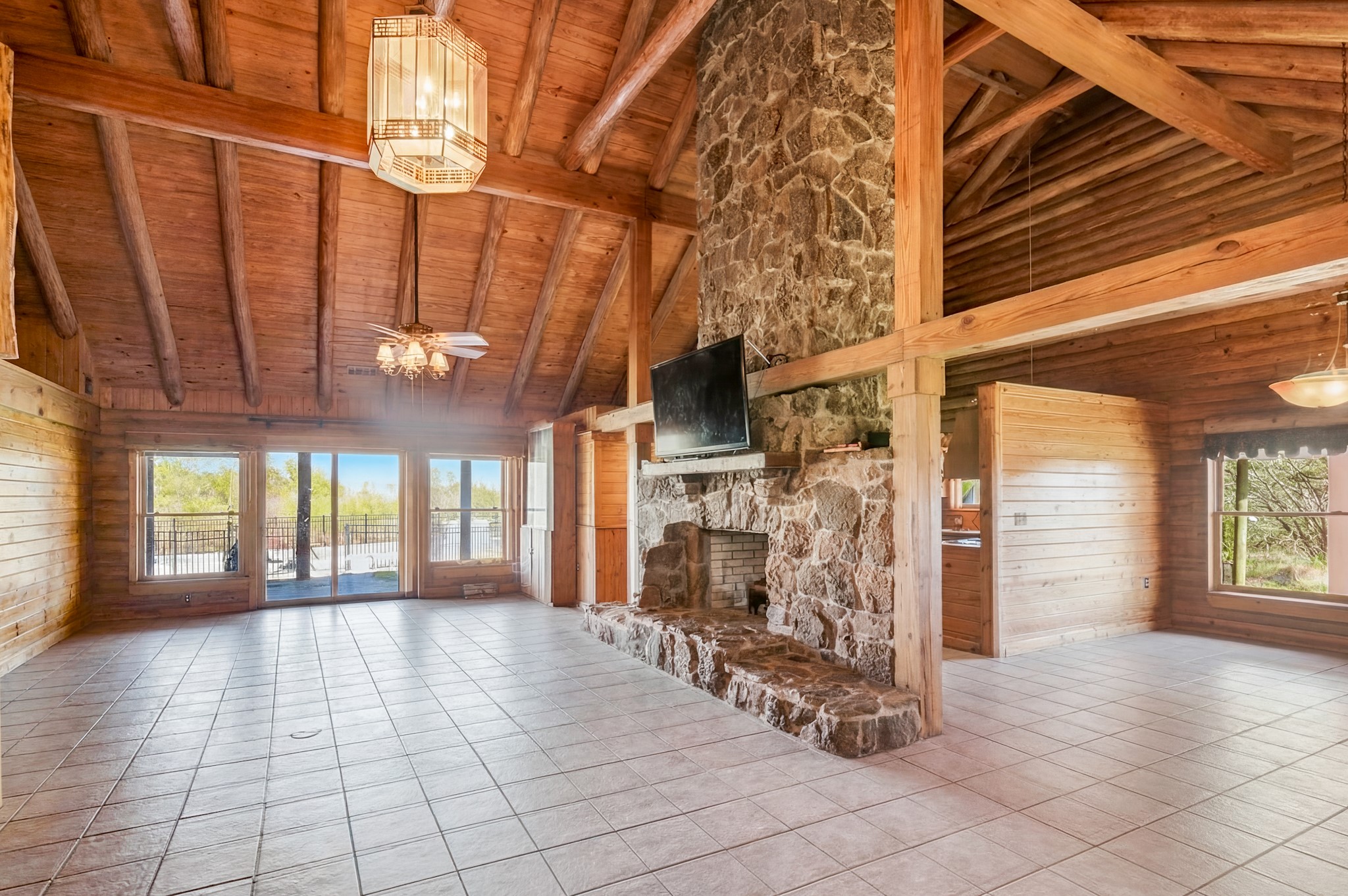 6347 Old Goliad Road Goliad, TX 77963 - Photo 7 of 42 a view of a interior of the house