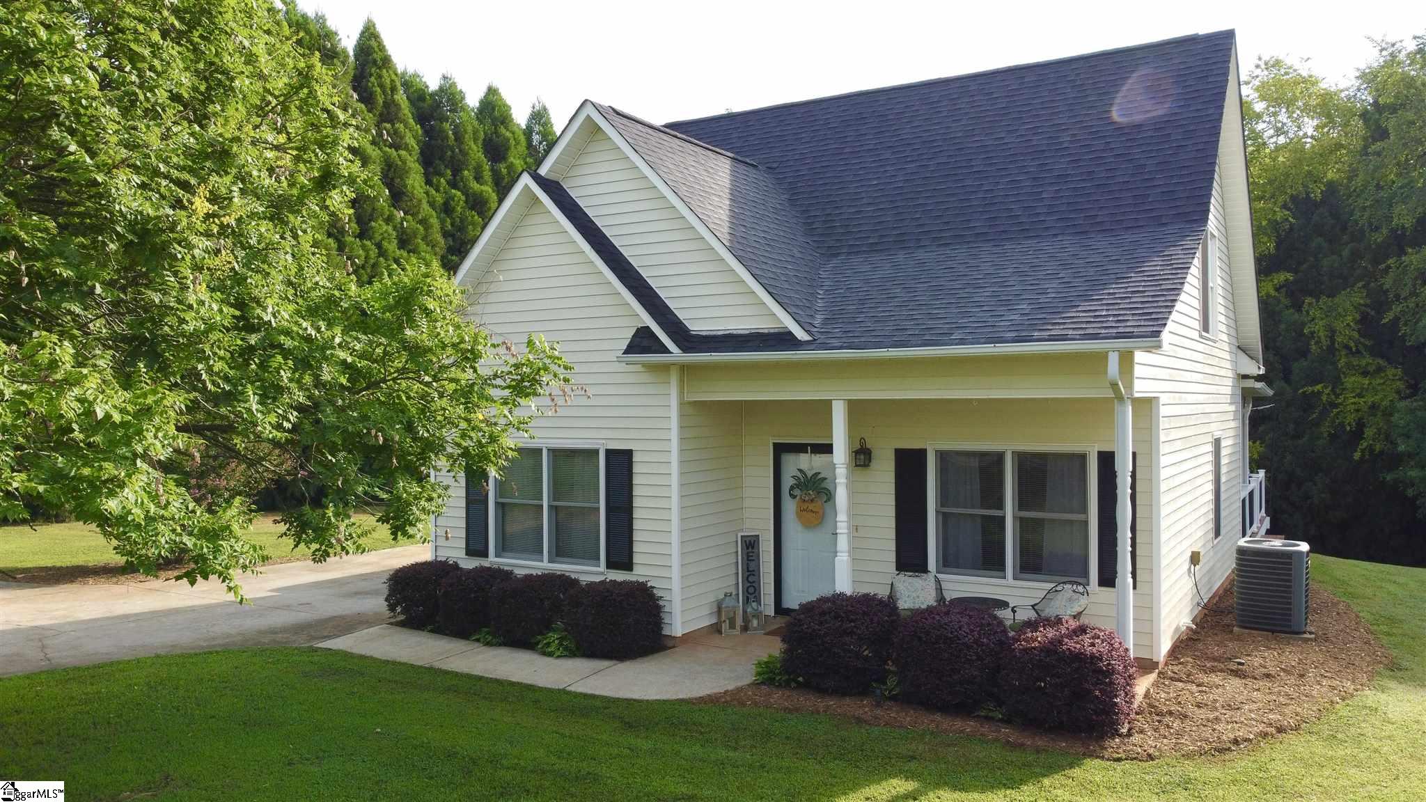 745 East Victor Hill Road Duncan, SC 29334 - Photo 1 of 20