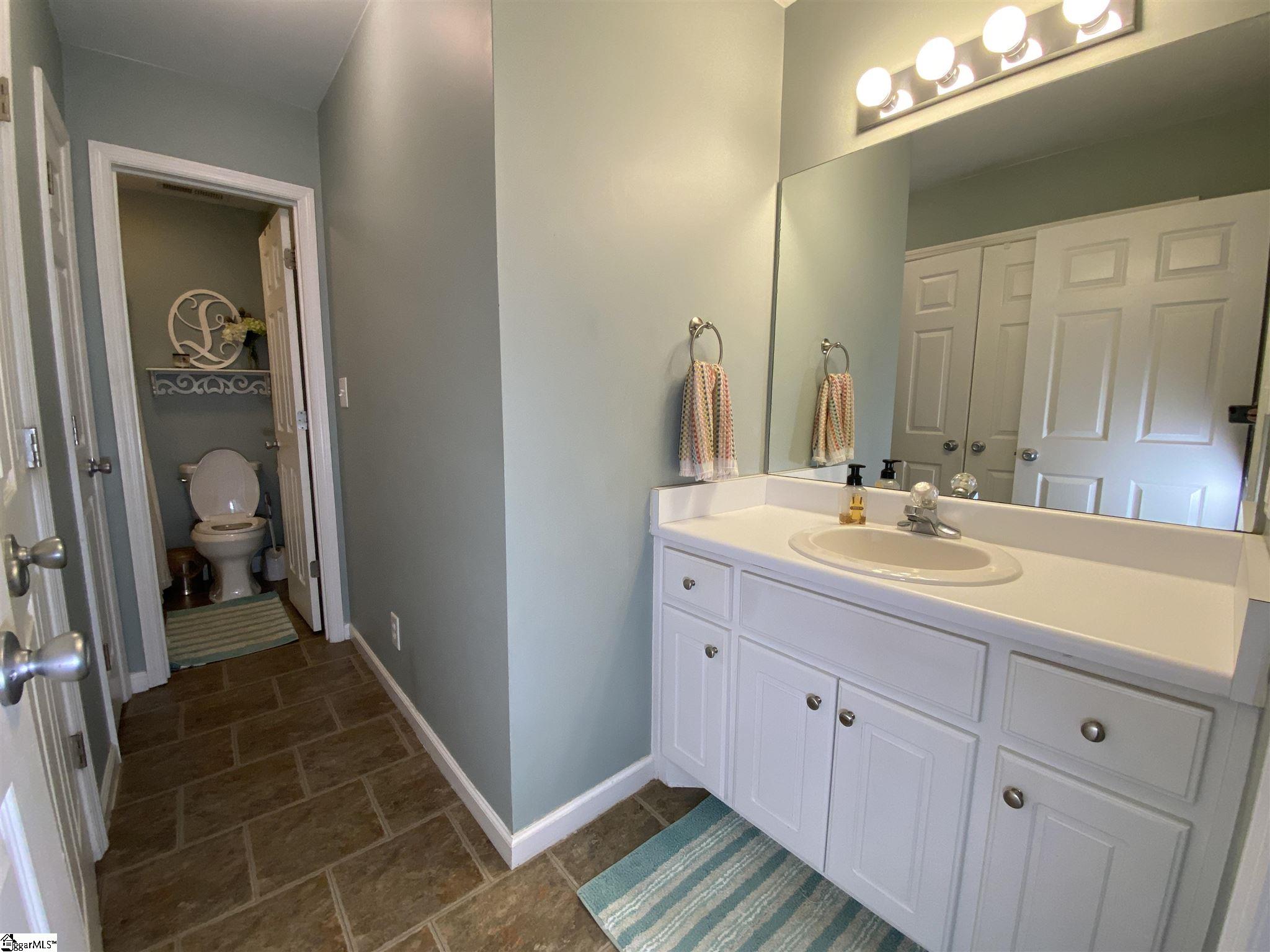 745 East Victor Hill Road Duncan, SC 29334 - Photo 11 of 20