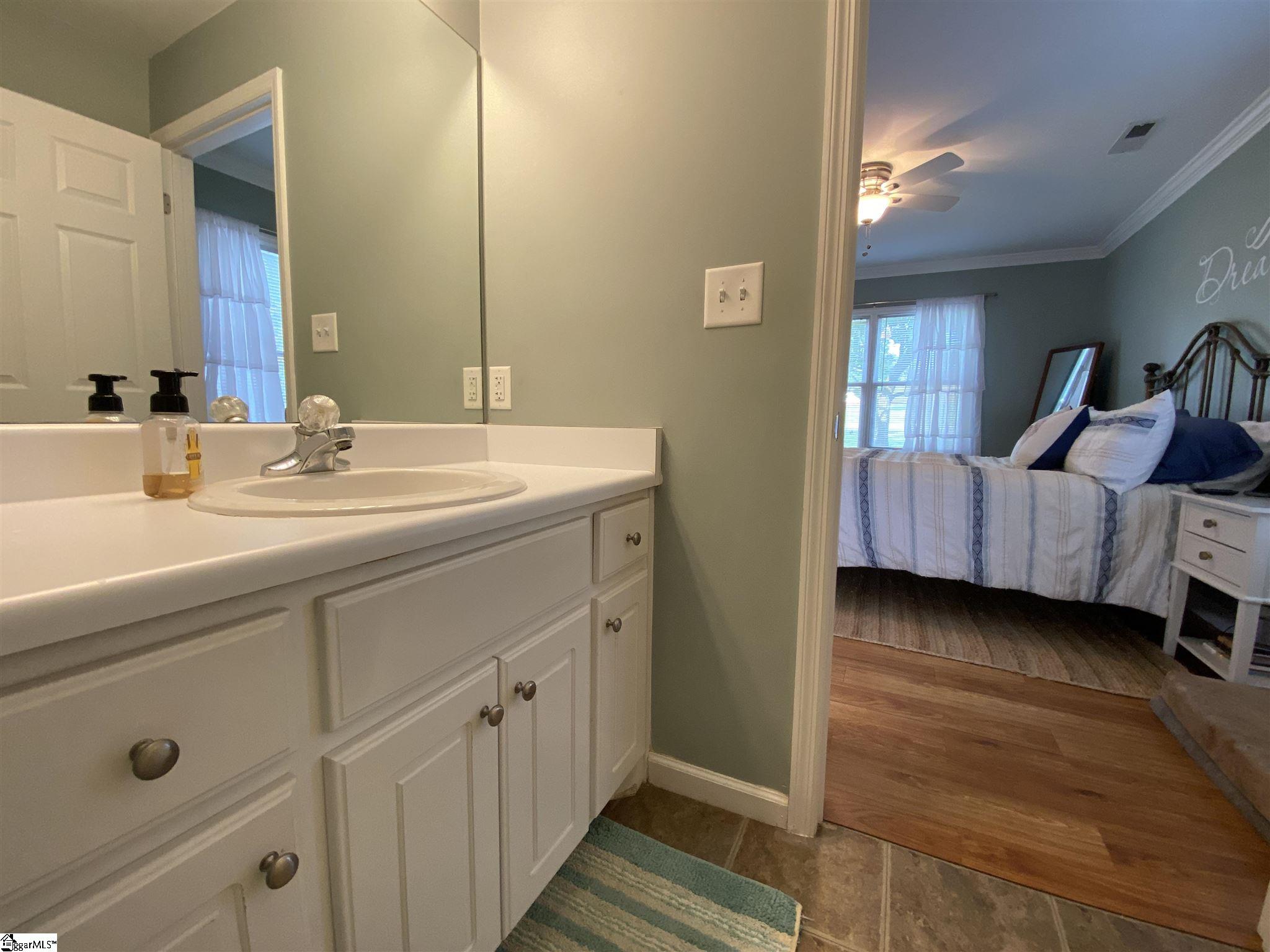745 East Victor Hill Road Duncan, SC 29334 - Photo 12 of 20