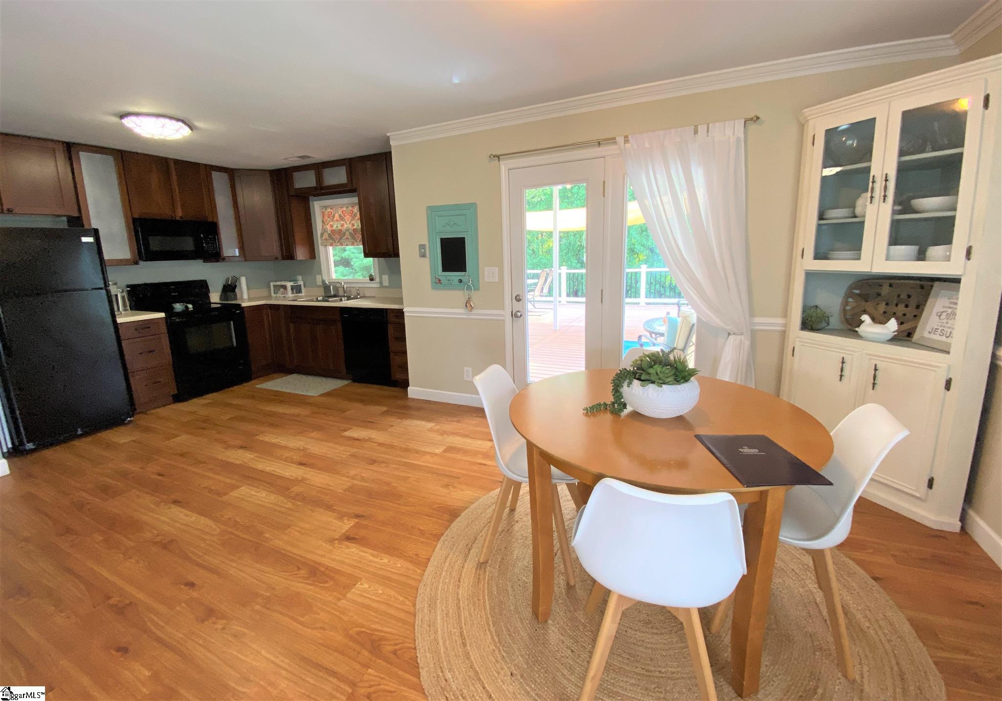 745 East Victor Hill Road Duncan, SC 29334 - Photo 6 of 20