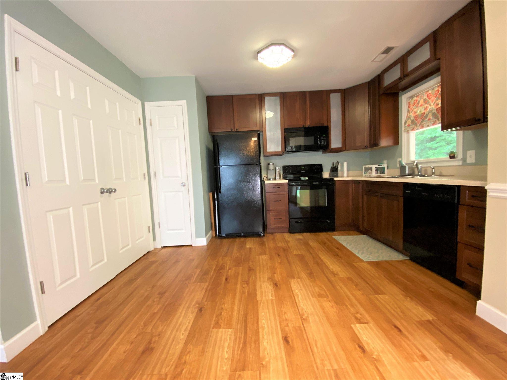 745 East Victor Hill Road Duncan, SC 29334 - Photo 7 of 20