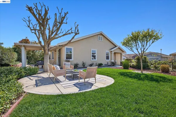 $575,000 | 1606 Regent Drive, Brentwood, CA 94513