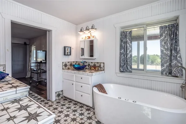 $1,695,000 | 2473 Oil City Road, Wilson, OK 73463