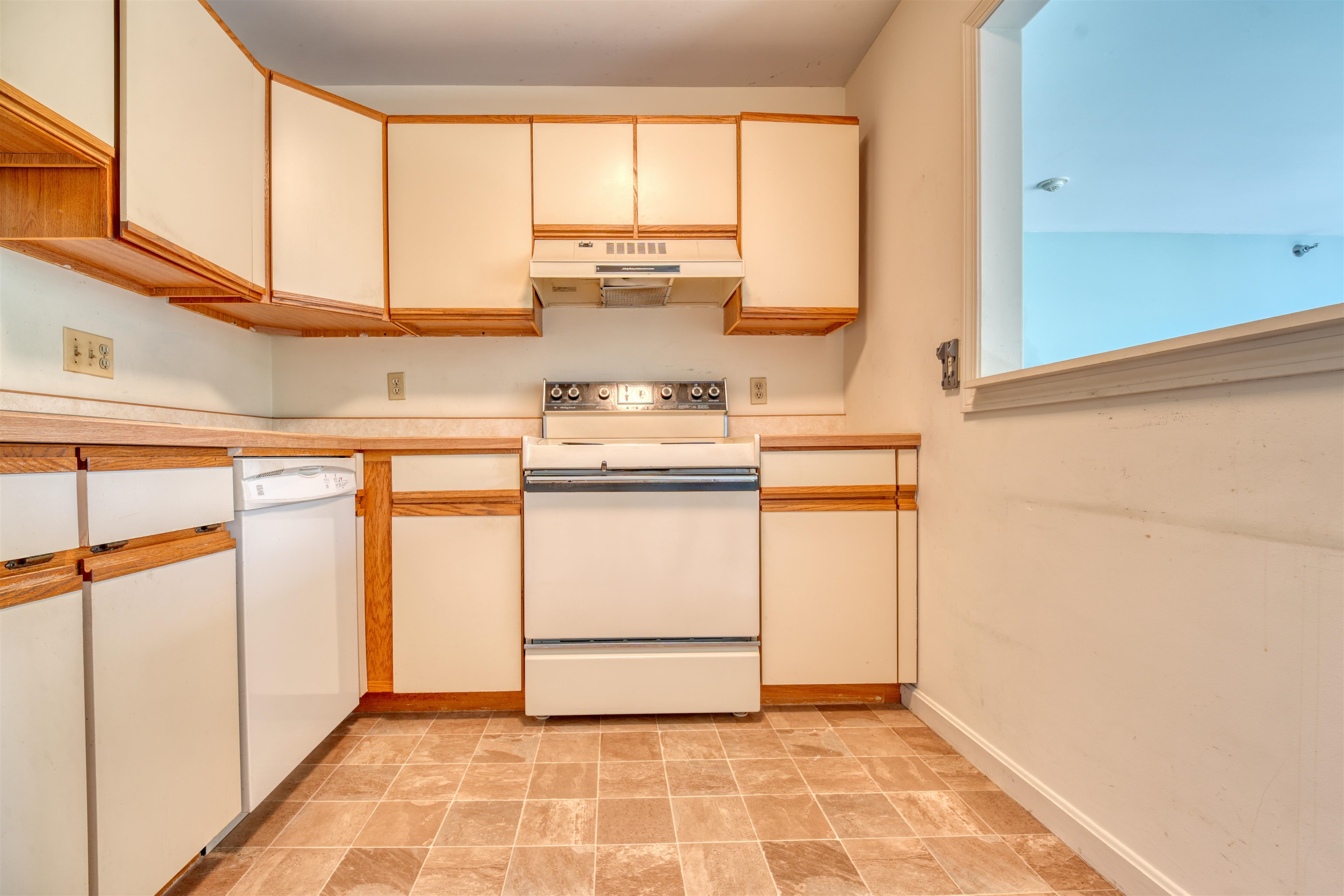 322 Parkside Road, Unit 27 New London, NH 03257 - Photo 11 of 22