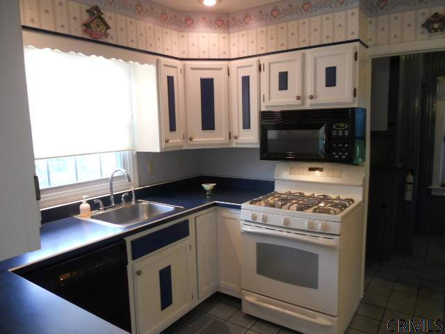631 Hoosick Road Troy, NY 12180 - Photo 5 of 13 Photo 5