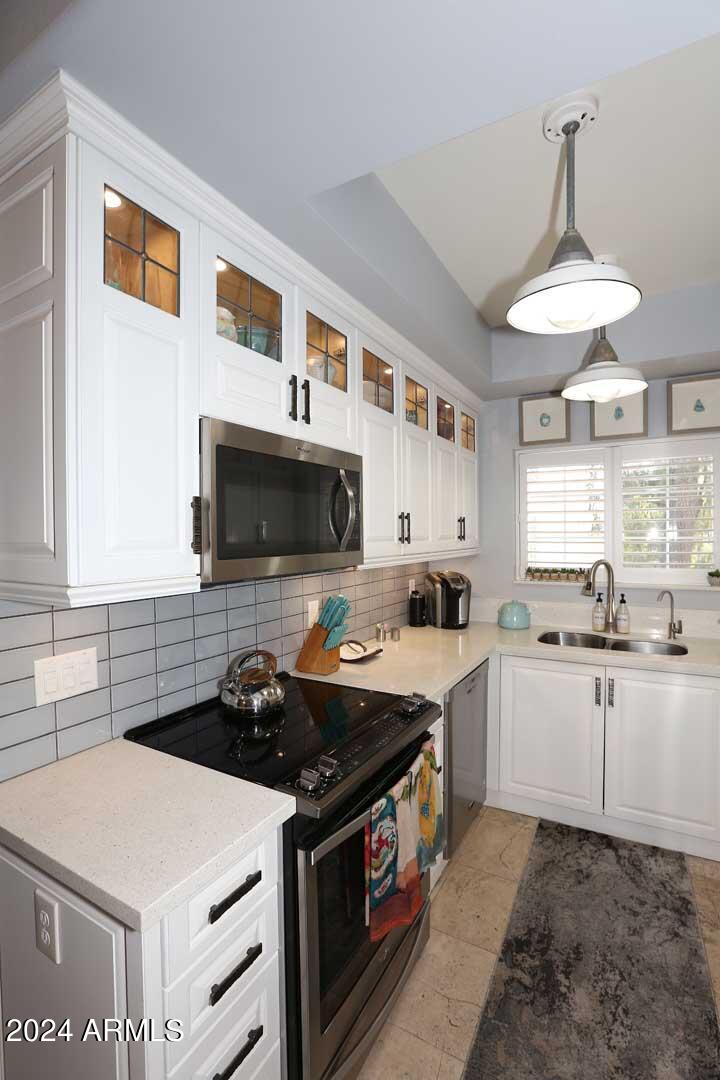 7710 East Gainey Ranch Road, Unit 229 Scottsdale, AZ 85258 - Photo 15 of 49 Kitchen-Range