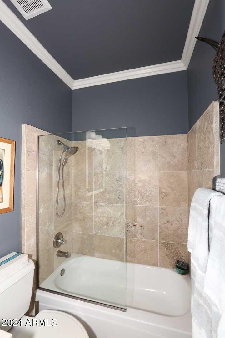 7710 East Gainey Ranch Road, Unit 229 Scottsdale, AZ 85258 - Photo 17 of 49 Guest Bath-Tub