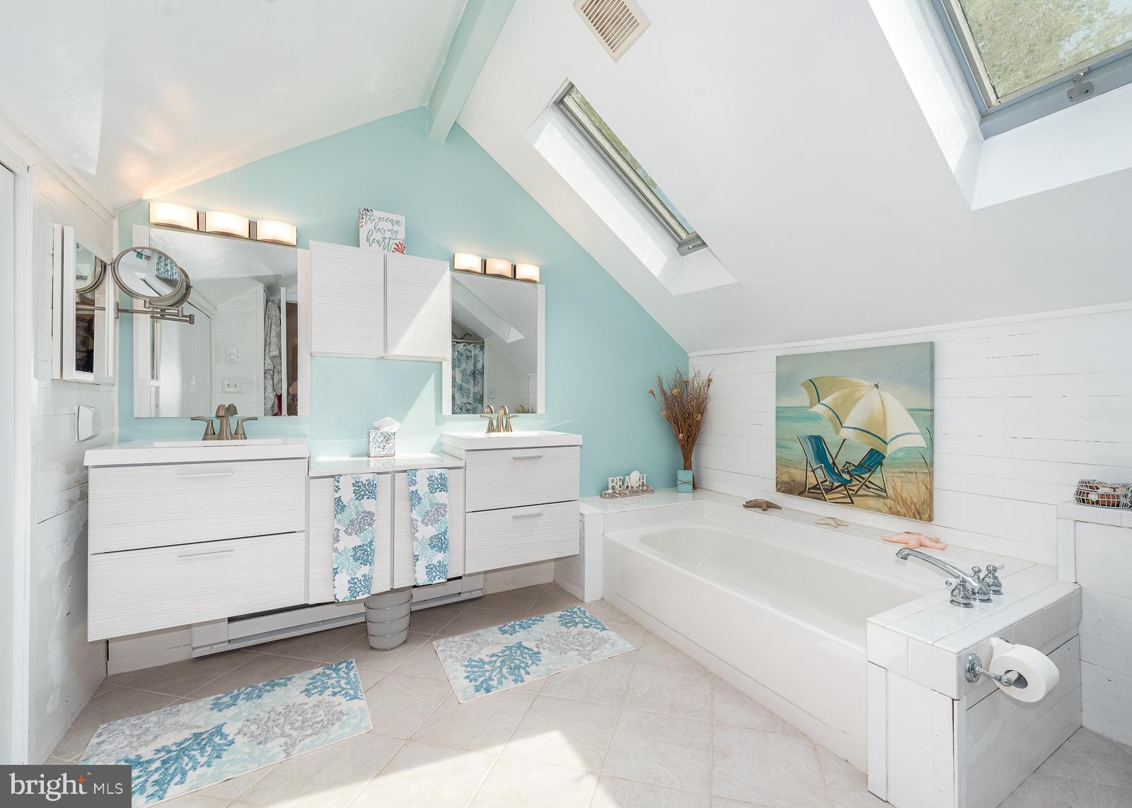 435 Silver Run Road Edgewater, MD 21037 - Photo 14 of 29 Master bathroom