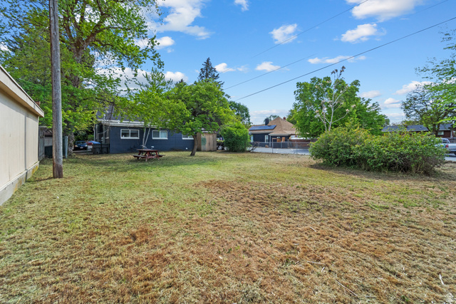 257 200 South Provo, UT 84606 - Photo 32 of 40 View of yard