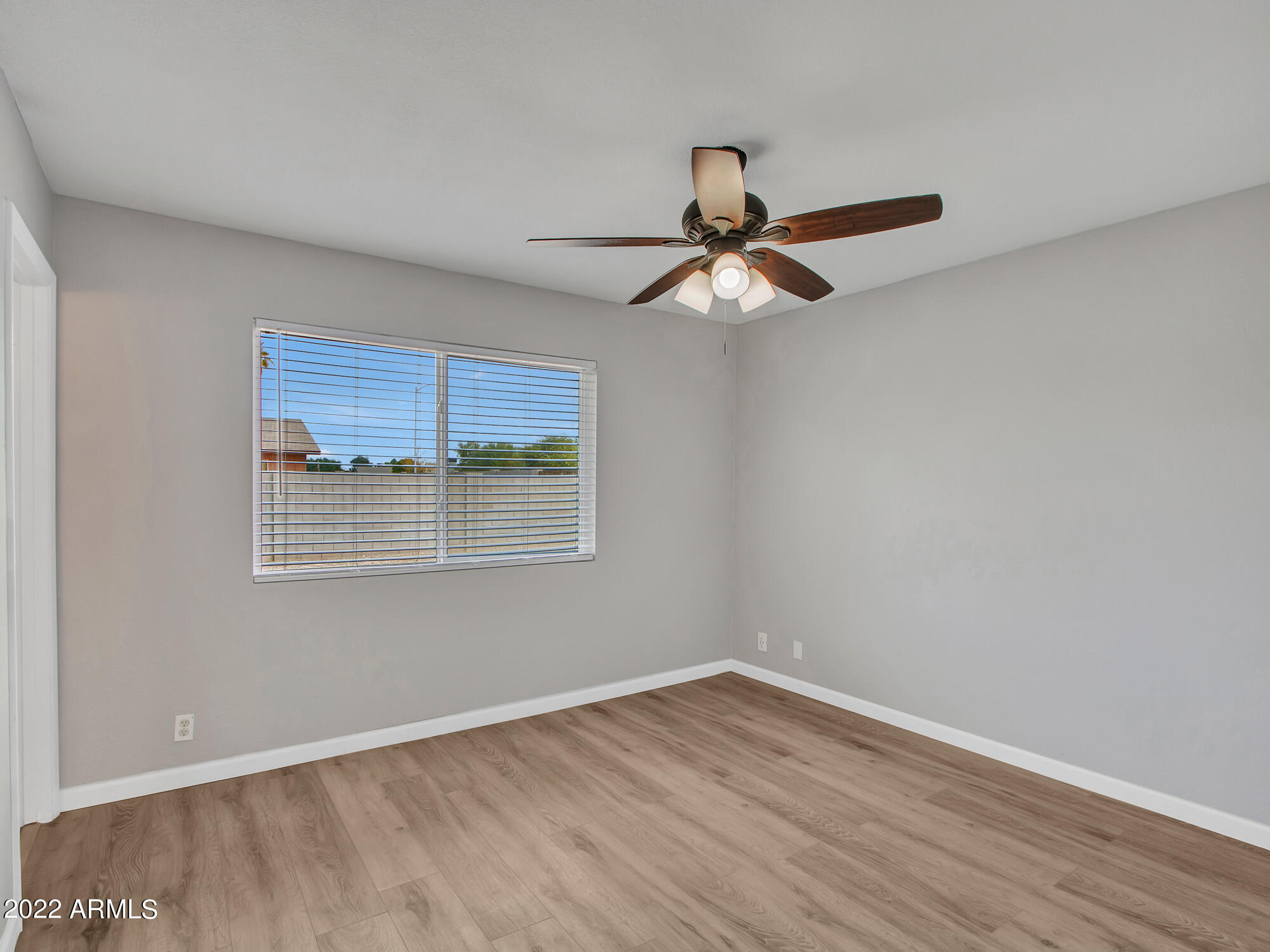7300 West Hatcher Road Peoria, AZ 85345 - Photo 19 of 36 Master Bedroom
