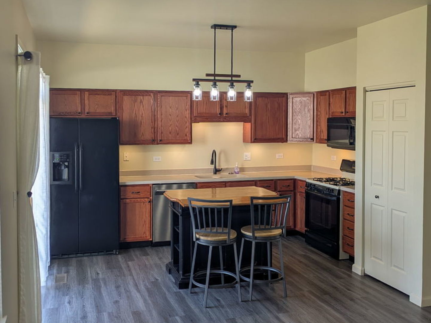 1663 Cesario Drive Hampshire, IL 60140 - Photo 4 of 10