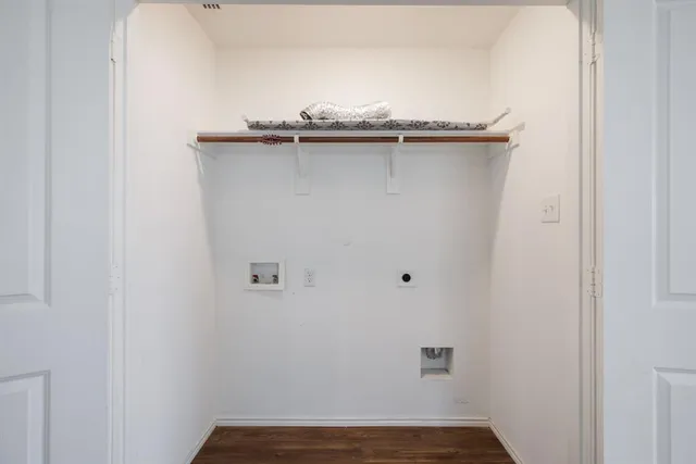 a house view with a backyard space