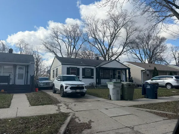 $109,900 | 2927 West Carmen Avenue, Milwaukee, WI 53209