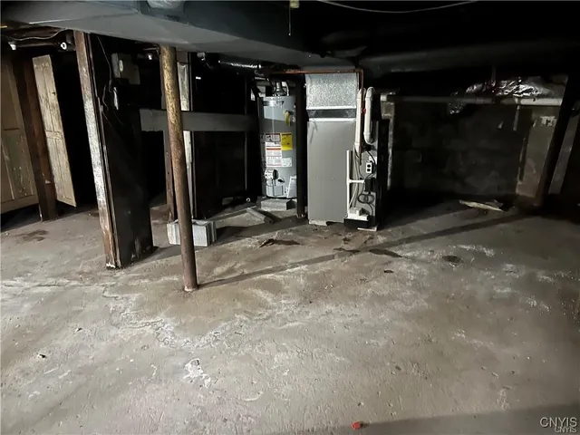 $115,000 | 809 Jefferson Avenue, Utica, NY 13501