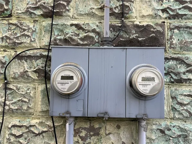 $115,000 | 809 Jefferson Avenue, Utica, NY 13501