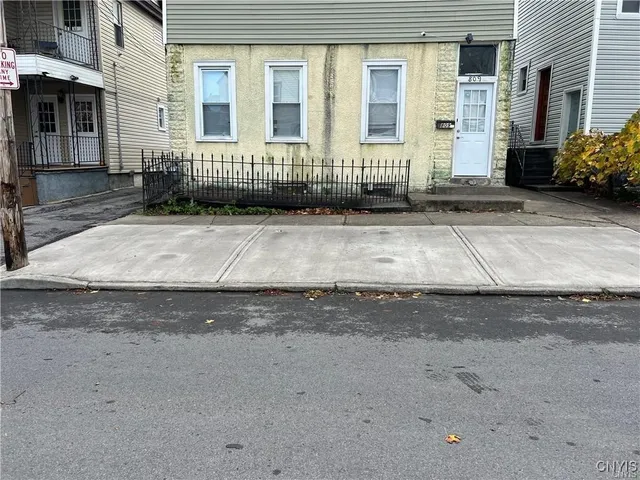 $115,000 | 809 Jefferson Avenue, Utica, NY 13501