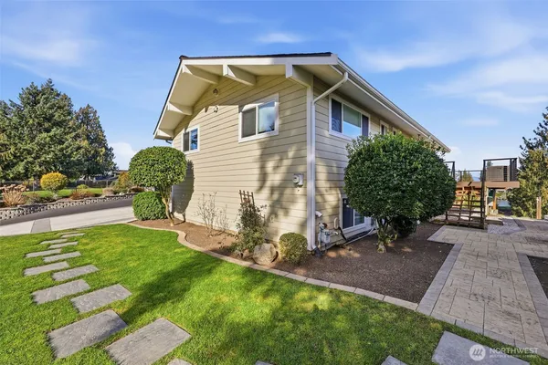 $1,598,000 | 4411 183rd Avenue East, Lake Tapps, WA 98391
