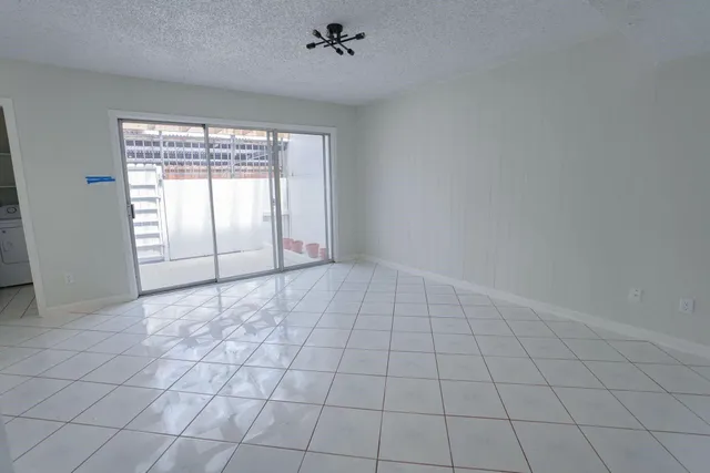 $179,999 | 1255 Witte Road, Unit 17, Houston, TX 77055