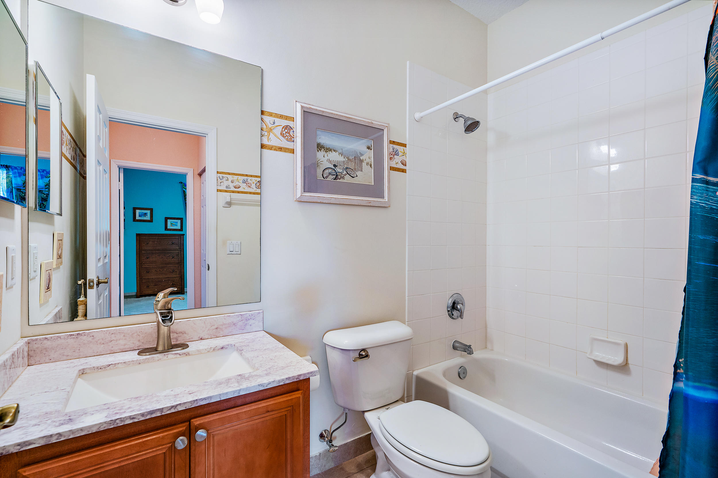 127 Seagrape Drive, Unit 203 Jupiter, FL 33458 - Photo 12 of 19 Guest Bathroom