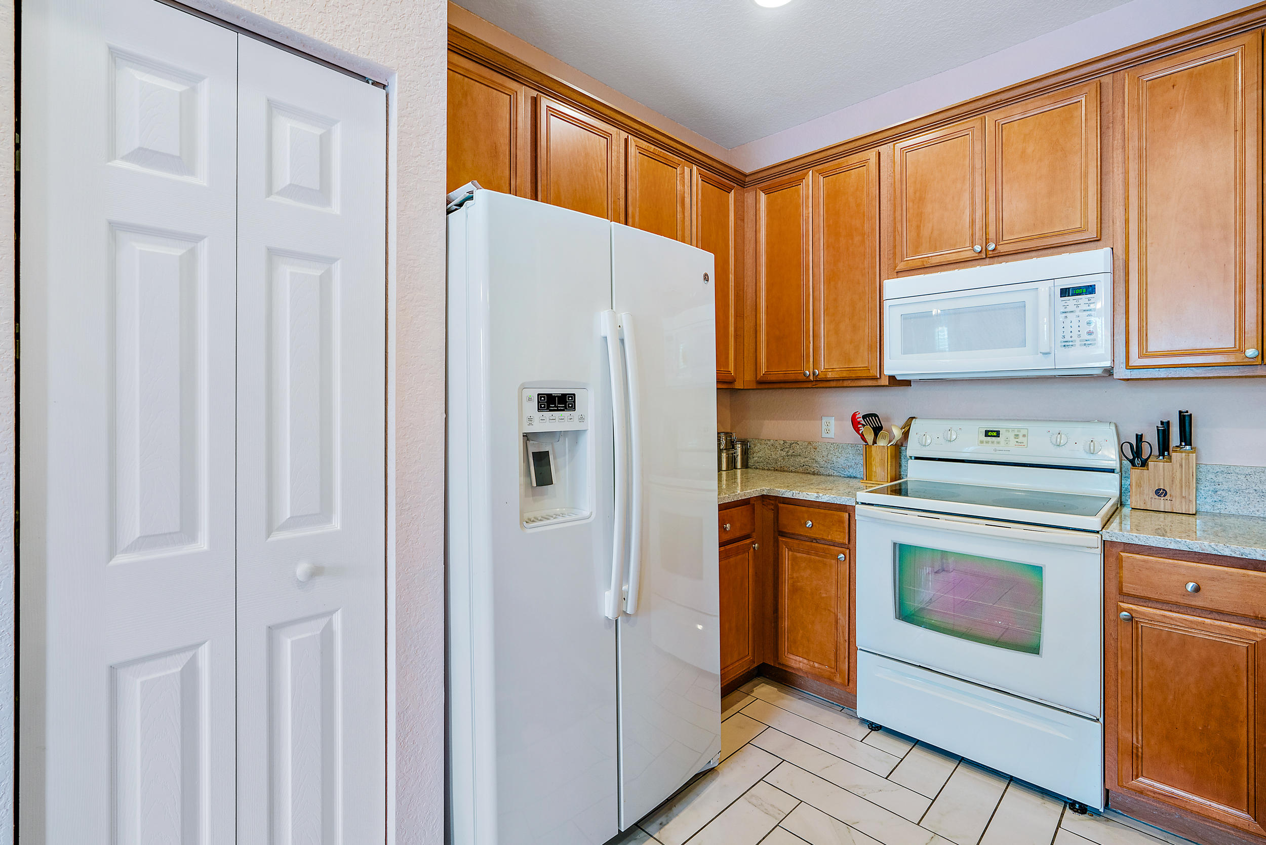 127 Seagrape Drive, Unit 203 Jupiter, FL 33458 - Photo 6 of 19 Kitchen