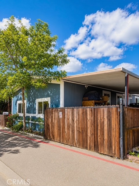 36200 Paradise Ranch Road, Unit 102 Castaic, CA 91384 - Photo 3 of 19