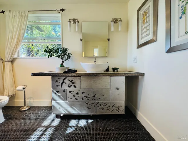 $1,299,000 | 18574 Tomki Road, Willits, CA 95490